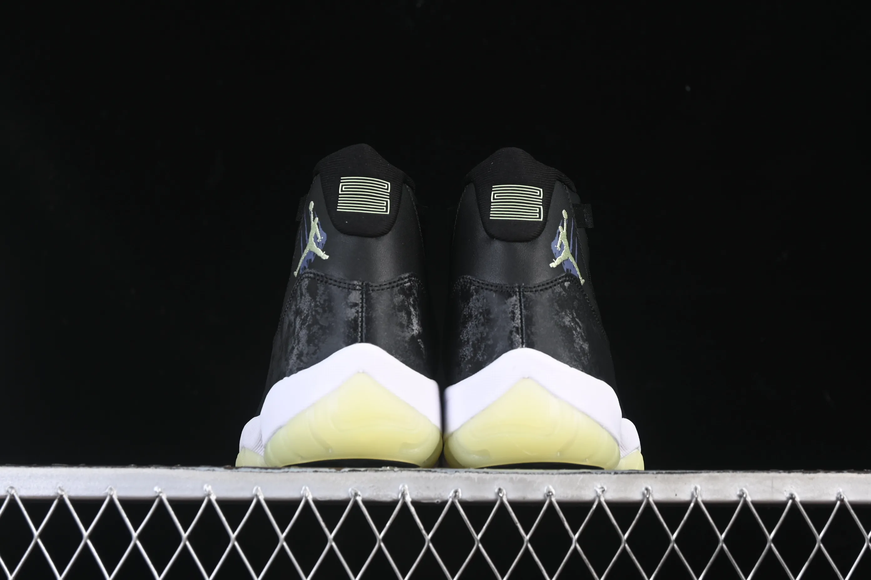 All categories Air Jordan Jordan series basketball shoes Air Jordan 11 F version Air Jordan 11 Retro "Inner Beast" AJ11 Joe 11 luminous black swan IB1378-001